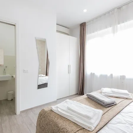 247 Luxury Trastevere 4*