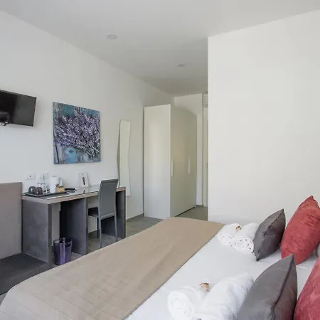 247 Luxury Trastevere Pensión 4*